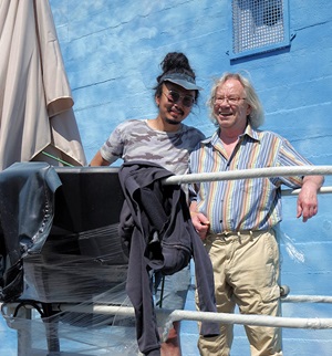 Thanks to DALeast for this nice gesture of our acquaintance! ...