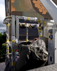 The author taking the previous picture. Photographer: BilderBande-Heino.